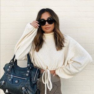 Starlow Free Hugs Ivory Crop- Size Small